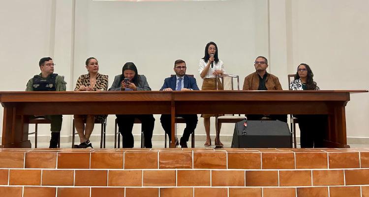Mesa de abertura do evento com a presença do NUPI